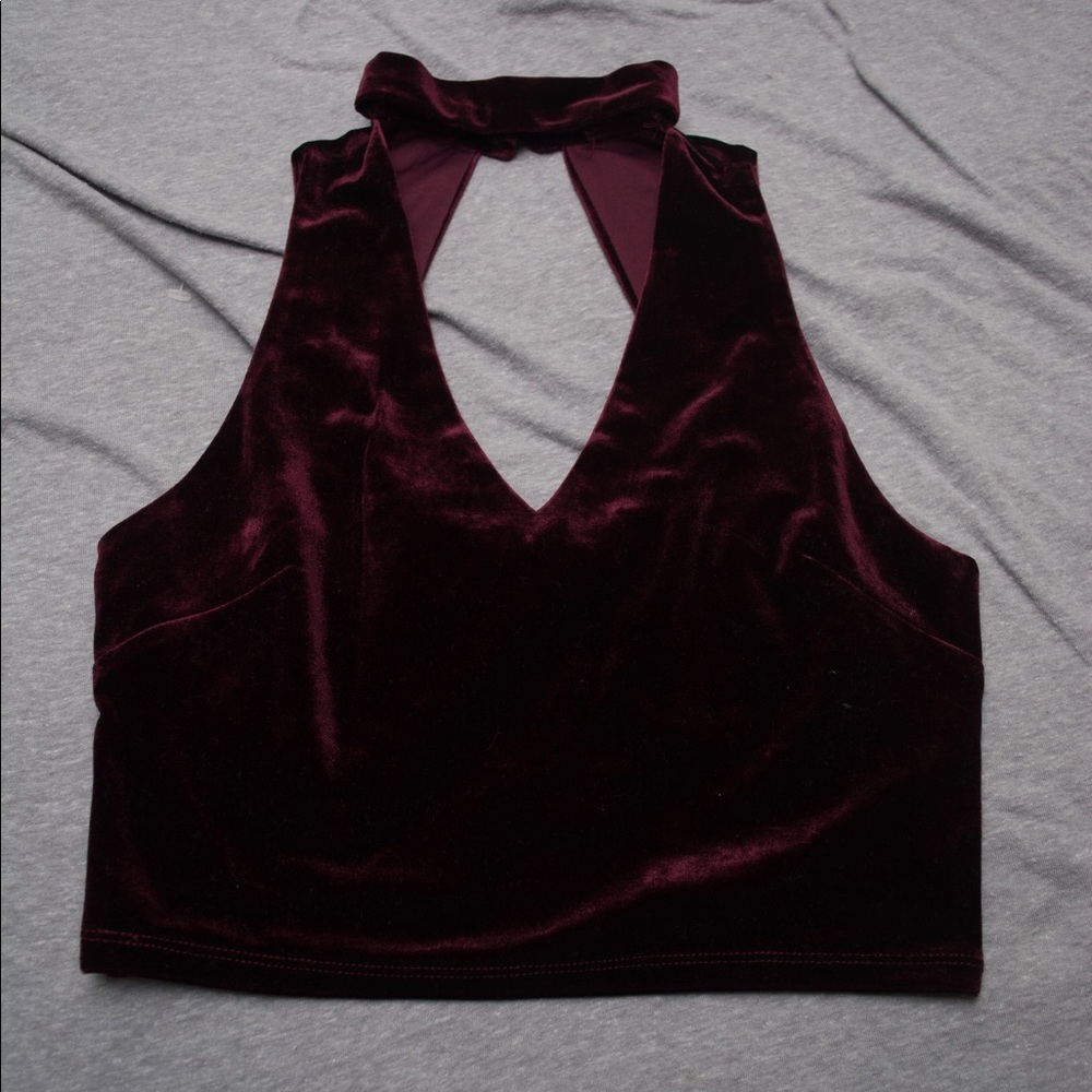 Maroon cut out crop top